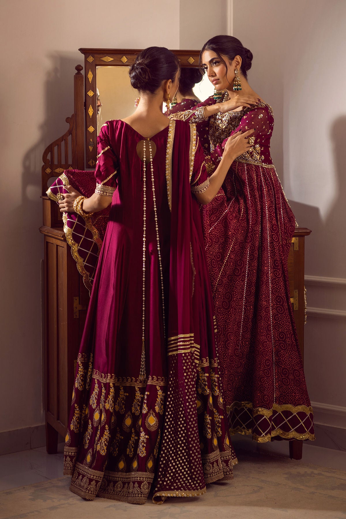 Gulsheen Kalidar (Shirt & Dupatta)