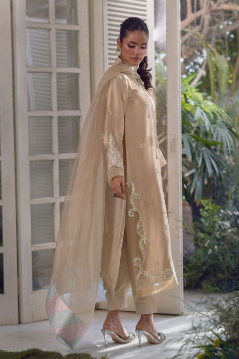 Ladia (Shirt and Pants)