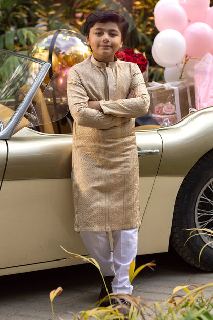 Ahmet Kurta - Mini Me