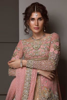 Picture of Eccentric elegance