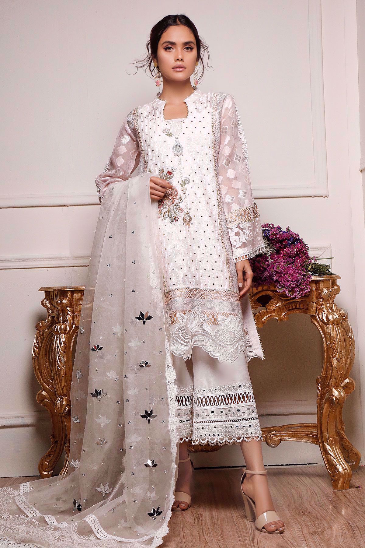 Annus Abrar - Women's clothing Designer. Pearl blush