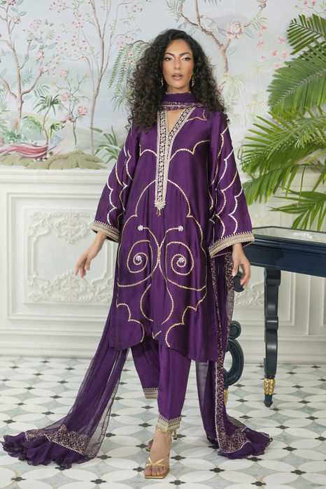 Picture of Izali Aubergine - Shirt, Pants And Dupatta