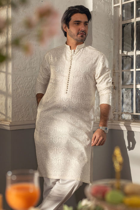 Uzay Kurta